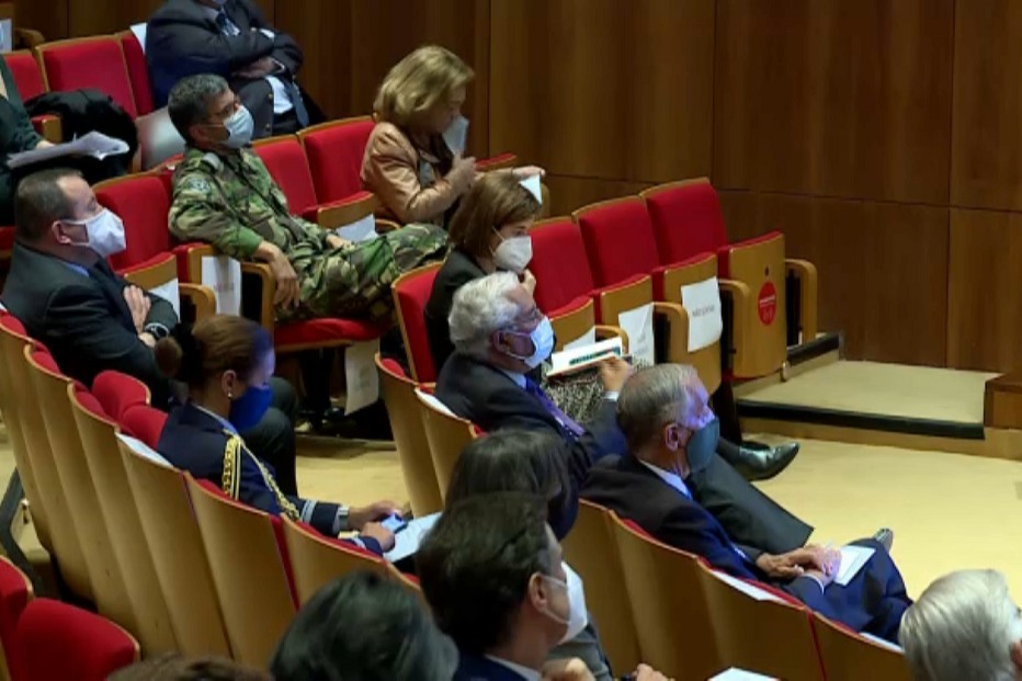 Governo prepara alívio das medidas relativas à Covid-19