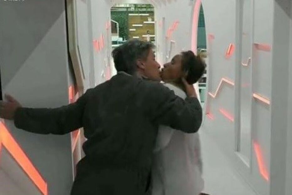 2022-02-16_23_48_09 42095149.JPG