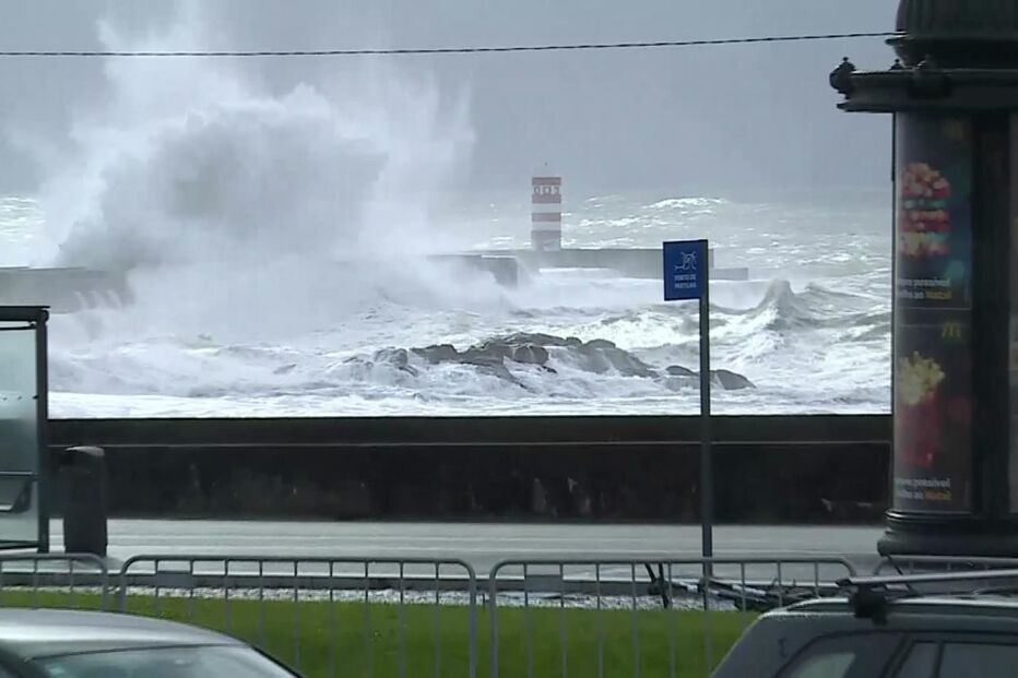 Agitação marítima no Porto