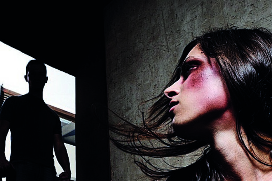 Mulher, de 35 anos, era atacada