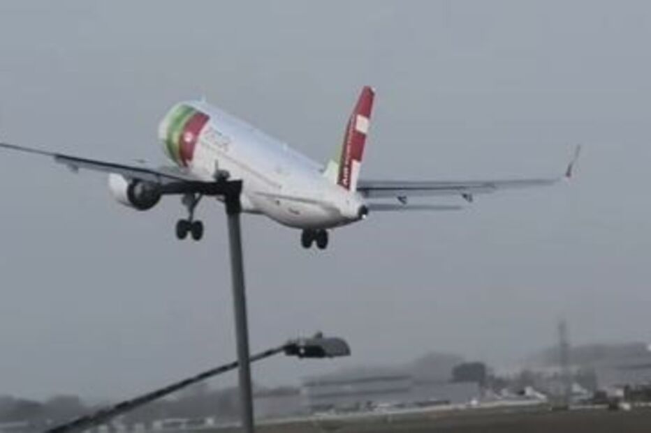 Avião da TAP falha aterragem no aeroporto em Londres