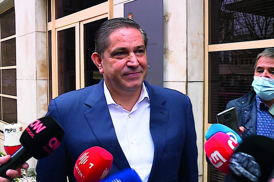 Empresário Mário Ferreira considera a antiga deputada no Parlamento Europeu “mentirosa compulsiva”