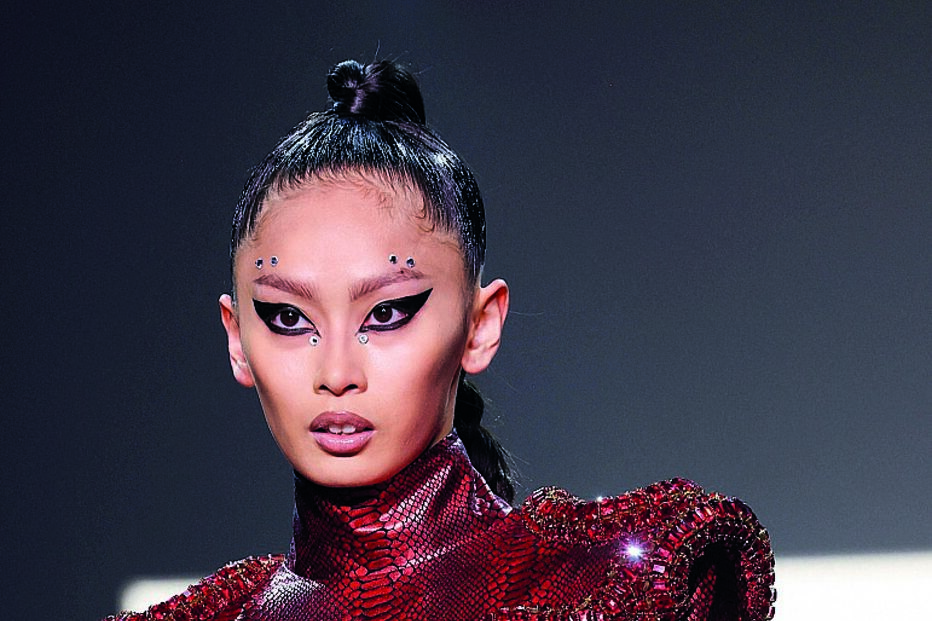 Criação da coleção de outono-inverno dos criadores The Blonds