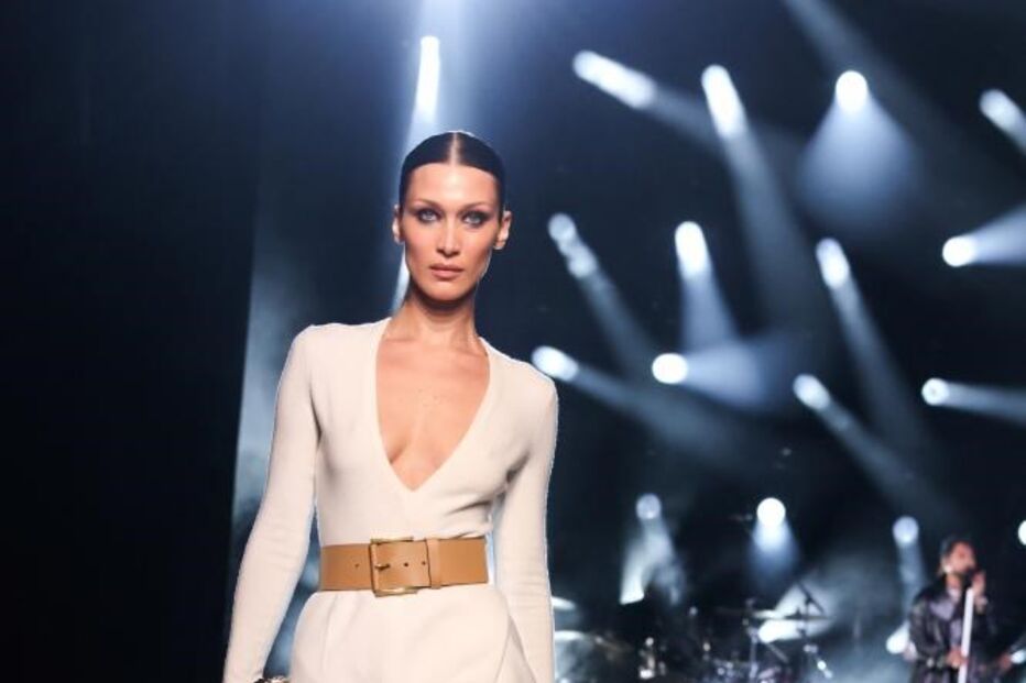 Bella Hadid foi a estrela do desfile de Michael Kors