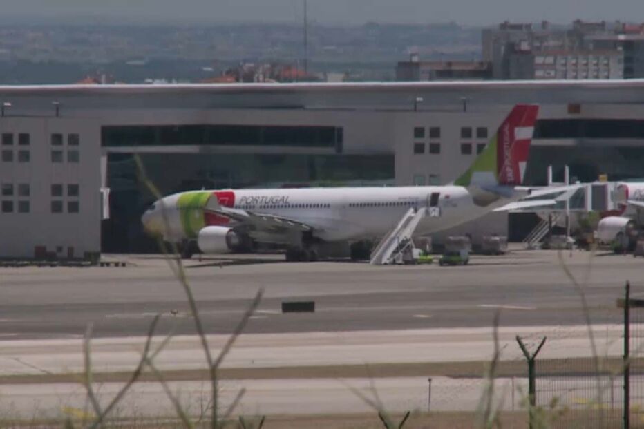 Piloto da TAP gera conflito diplomático ao deixar presidente da Eslovénia apeado em Lisboa