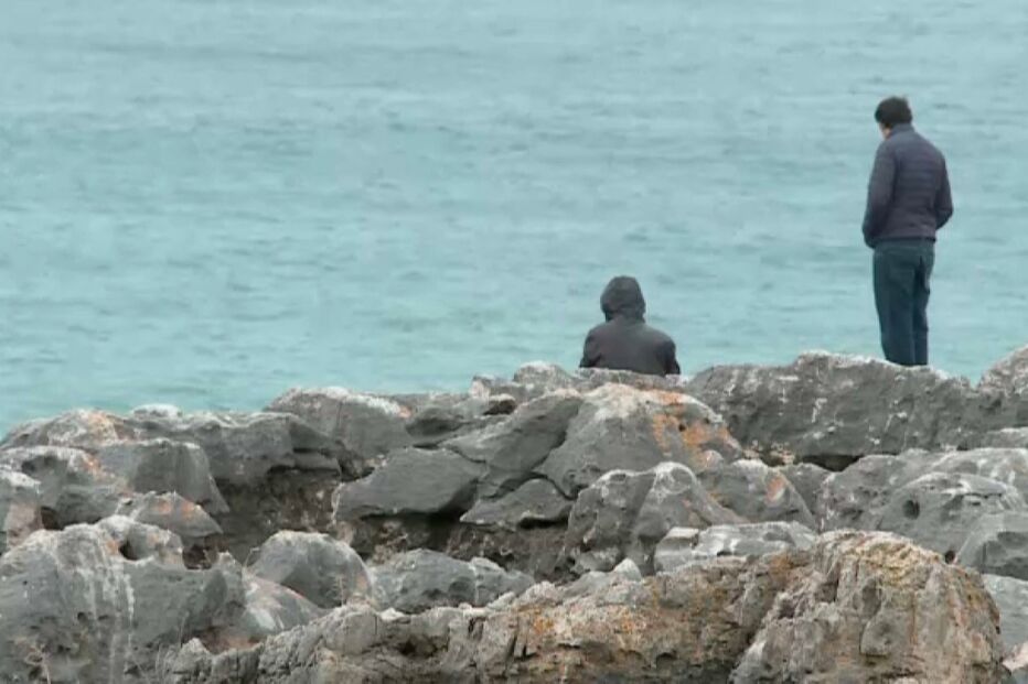 Embaixador da Sérvia morre depois de se atirar ao mar em Cascais