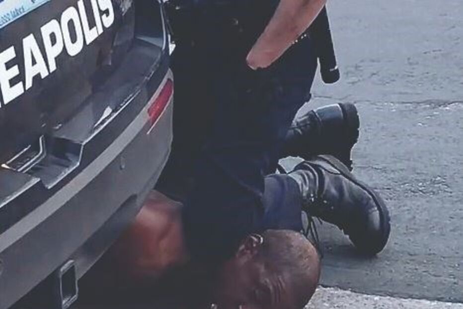 Três ex-polícias de Minneapolis culpados de violar os direitos de George Floyd