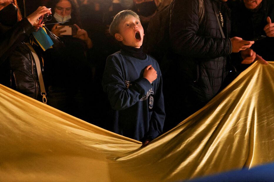 Milhares de pessoas em várias cidades manifestam-se contra Putin 