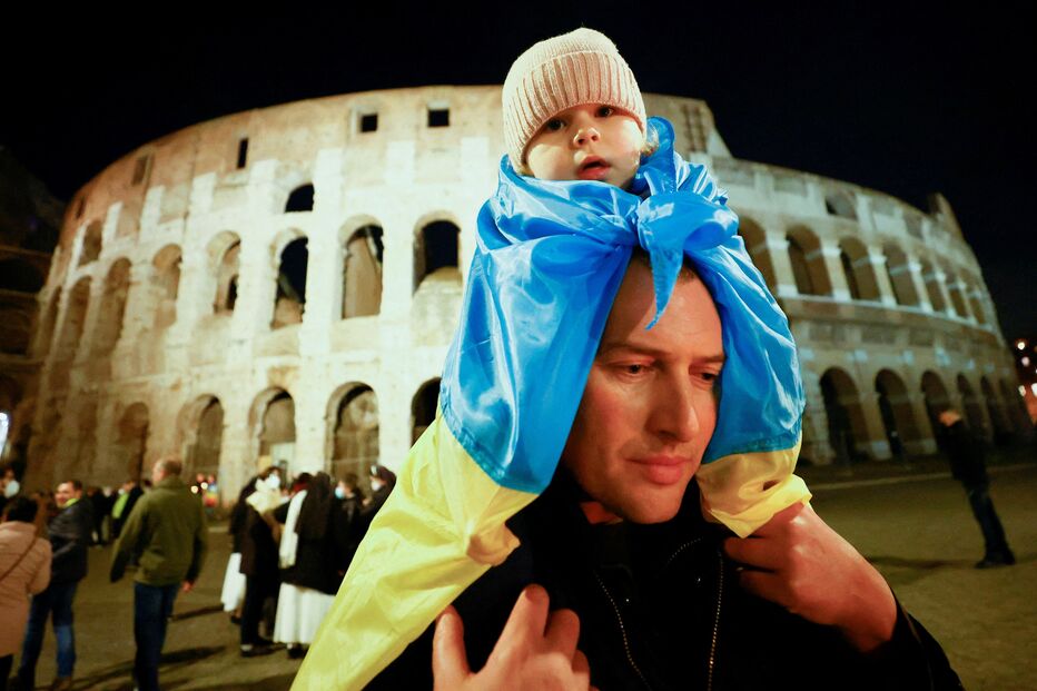 Milhares de pessoas em várias cidades manifestam-se contra Putin 