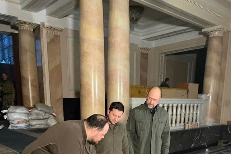 Presidente ucraniano assina pedido de adesão formal à UE