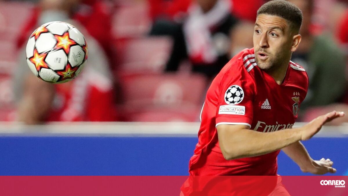 Taarabt terminates contract with Benfica