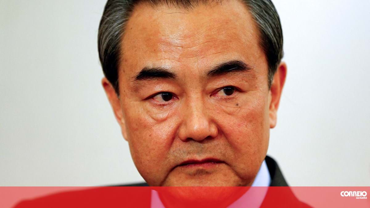 Ministro dos Negócios Estrangeiros chinês e conselheiro de Segurança dos EUA reúnem-se em Banguecoque