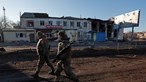 Rússia declara alerta terrorista na Crimeia e em três regiões limítrofes da Ucrânia