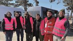 “Quem tem coração gosta de ajudar”: Voluntários portugueses ajudam refugiados na Roménia