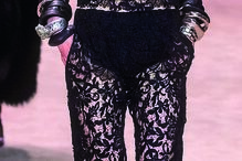 Propostas de alta costura das casas Dior, Rochas e Saint Laurent 