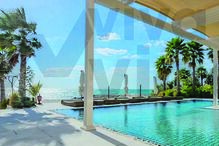 Em Abu Dhabi, Juan Carlos vive uma vida repleta de luxos e mordomias. O Rei emérito está instalado numa mansão milionária, junto à praia. É lá que se mantém afastado da vida pública 