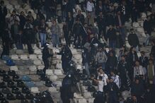 Confronto entre adeptos e polícias no jogo V. Guimarães-Sporting