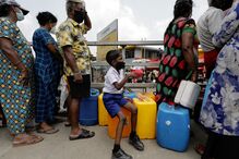 Sri Lanka, combustível, fila