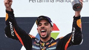Miguel Oliveira dá recital de condução à chuva no MotoGP da Indonésia