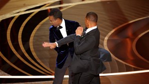 Will Smith dá estalo a Chris Rock em plenos Óscares após piada sobre Jada Pinkett Smith