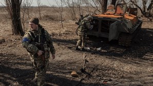 Forças ucranianas recuperam controlo de cidade de Kupiansk 