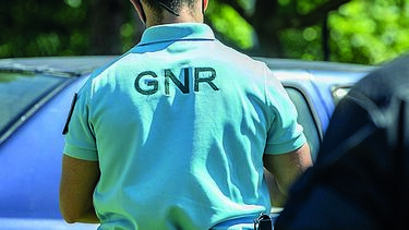 Motociclista morre em colisão com carro em Braga