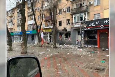 Cidade ucraniana de Mariupol sem eletricidade após ofensiva russa