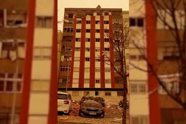 Explosão de gás abala prédio na Amadora