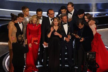 "CODA" vence Óscar de Melhor Filme