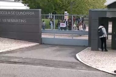 Prisão preventiva para jovem suspeito de esfaquear ex-namorada em escola de Sintra