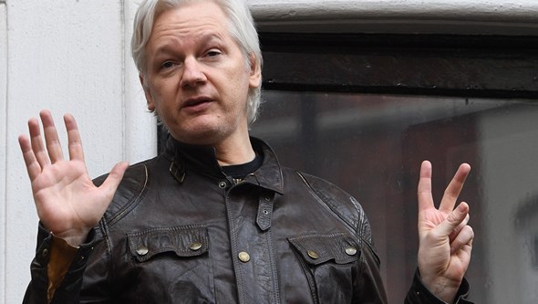 Tribunal diz que Julian Assange pode recorrer da extradição para os EUA