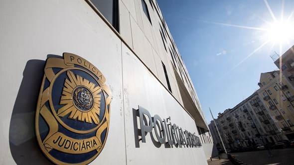 PJ desmantela “um dos grupos cibercriminosos mais relevantes” do mundo. Rede atacou hospitais e câmaras em Portugal