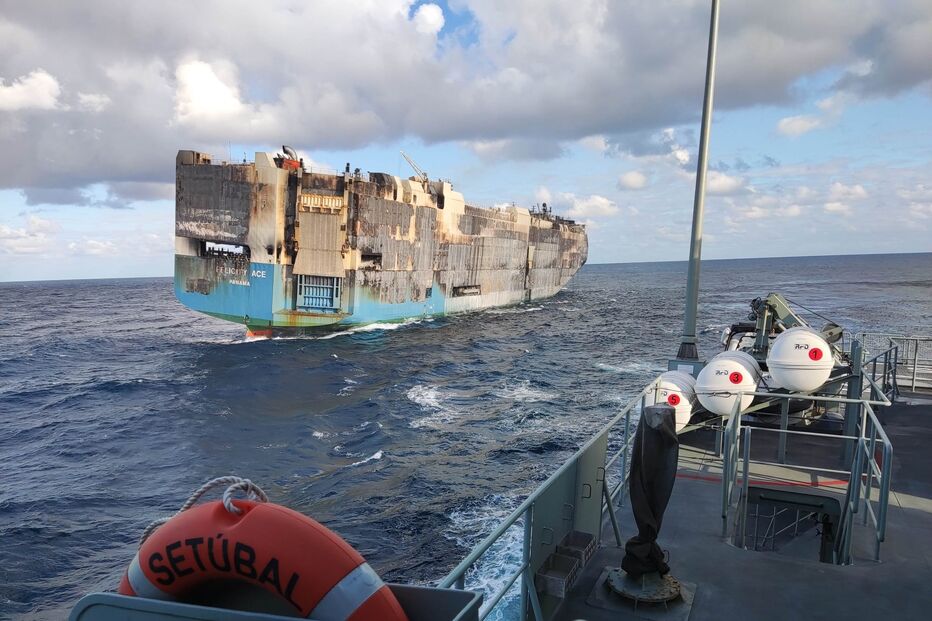 Navio Felicity Ace afunda nos Açores