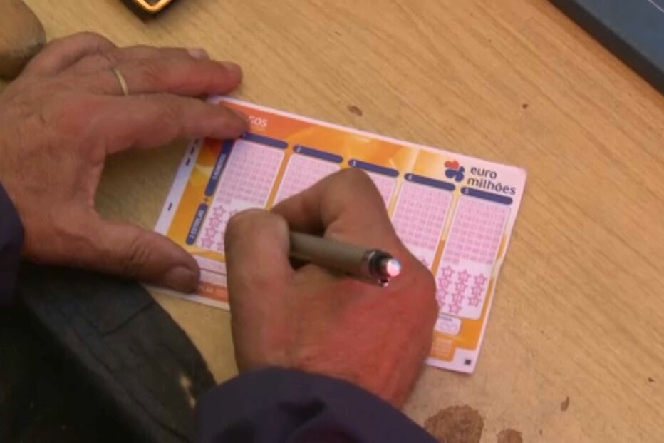 Há mais um excêntrico nacional: Primeiro prémio do Euromilhões saiu em Portugal