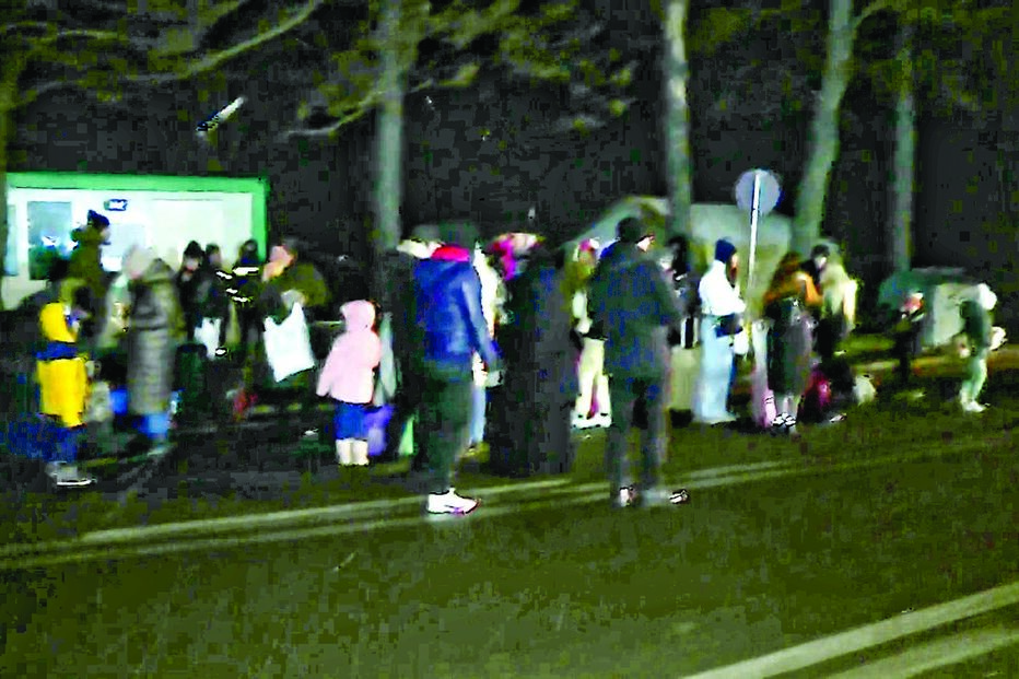 Milhares de ucranianos continuam a chegar às fronteiras