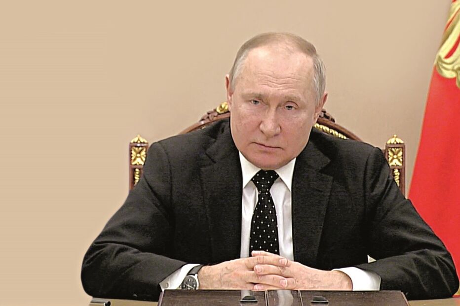 Putin após os tratamentos que mudaram as feições do seu rosto  