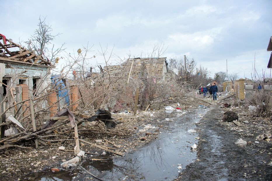 Destruição em Sumy, na Ucrânia, após noite de bombardeamentos. Corredor humanitário permitiu retirar mais de 5 mil pessoas