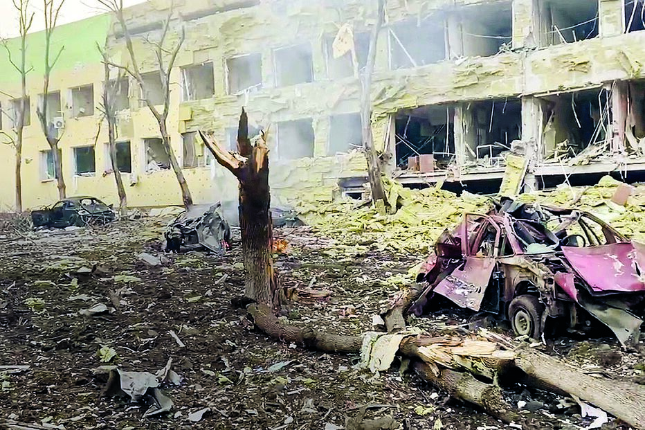 Hospital Pediátrico bombardeado em Mariupol 