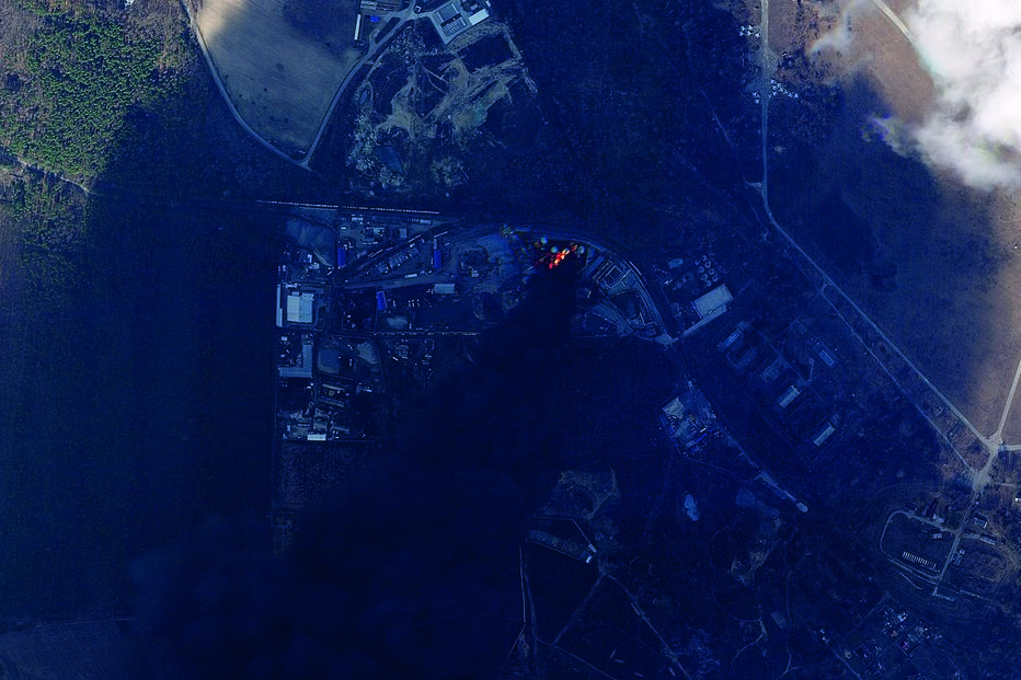 Ataque a uma base aérea ucraniana