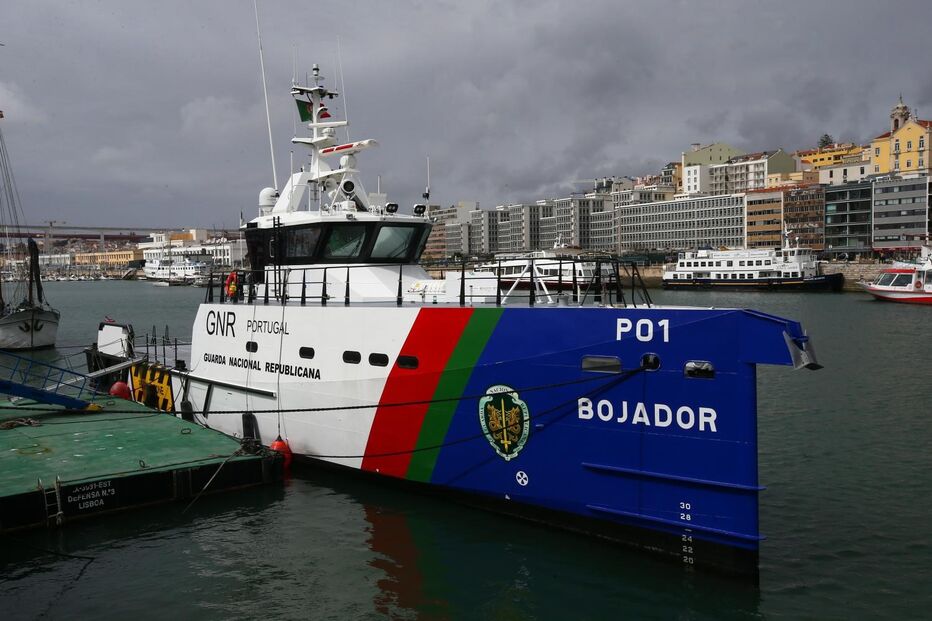 Lancha ‘Bojador’ custou 8,5 milhões de euros ao Estado português. Está entregue à Unidade de Controlo Costeiro da GNR