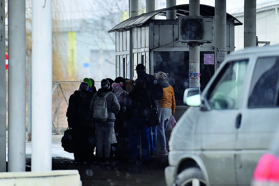Mulher procurada foi detetada ao tentar atravessar a fronteira de Siret