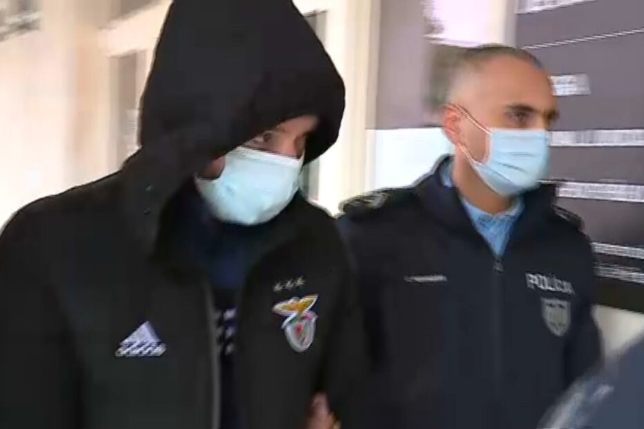 Jovem confessa à PSP fogo em fábrica e vandalismo no Tribunal de Braga