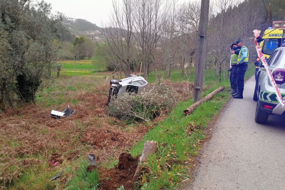 Homem ferido na sequência de despiste em Albergaria-a-Velha