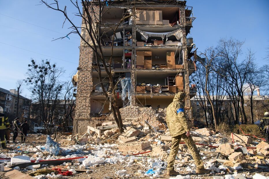 Destruição em Kiev após ataques