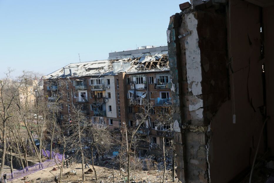 Destruição em Kiev após ataques