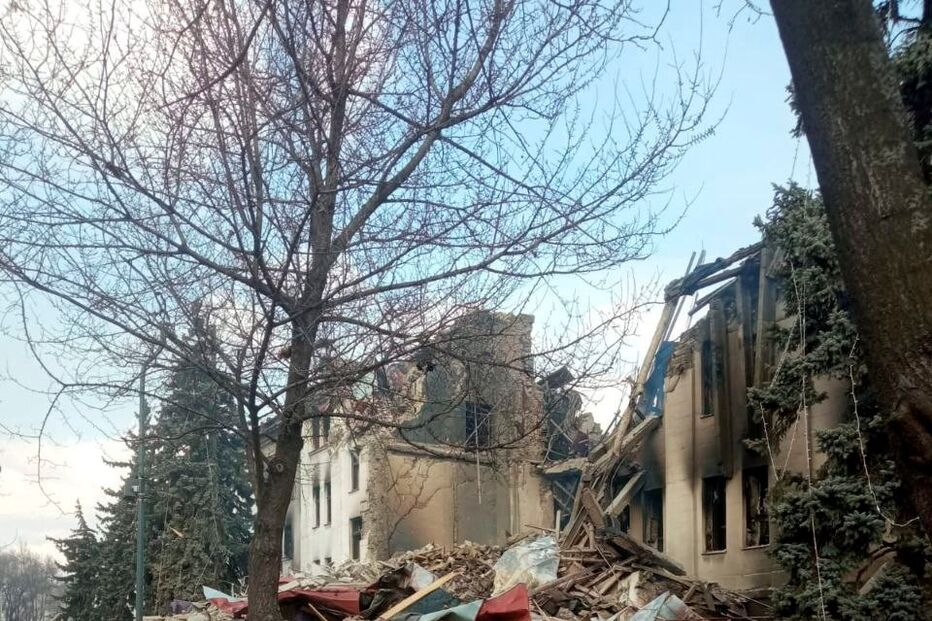 Restos de teatro em Mariupol