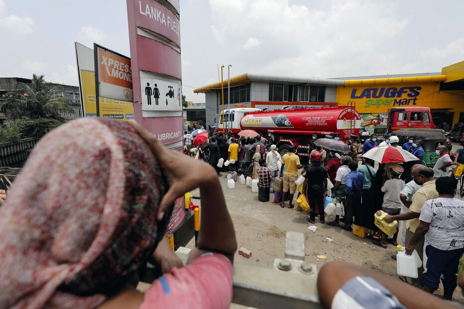 Sri Lanka, combustível, fila