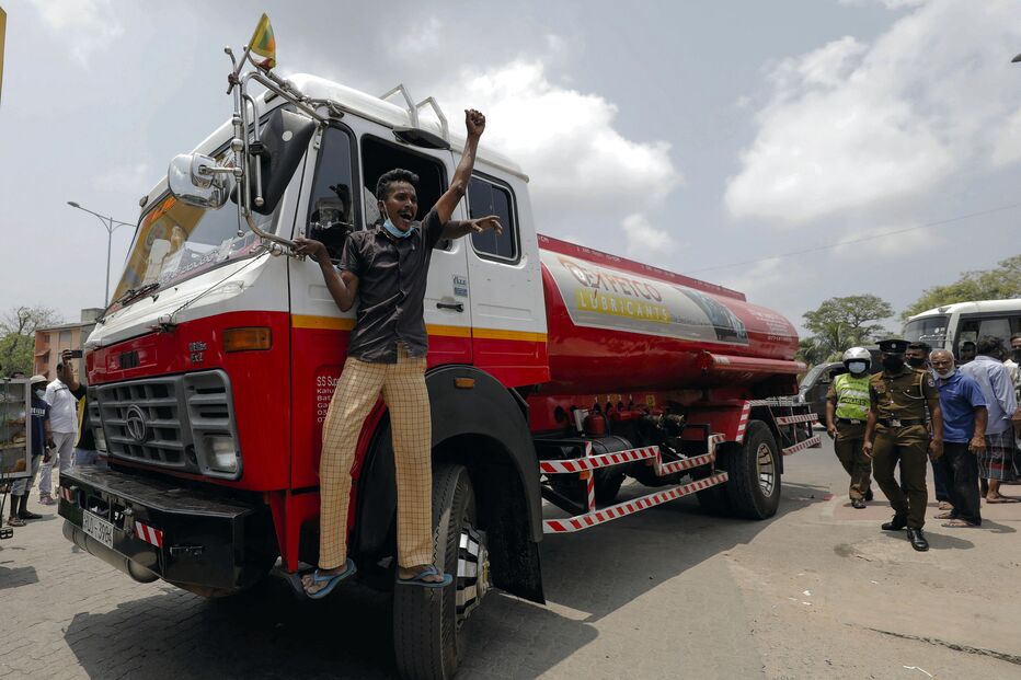 Sri Lanka, combustível, fila