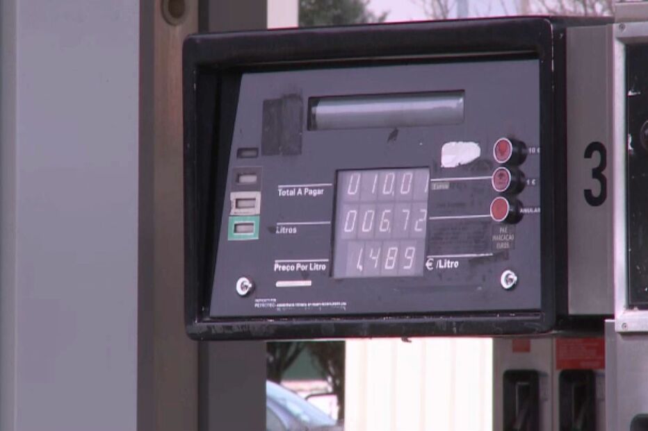 Combustíveis voltam a subir e anulam descida histórica