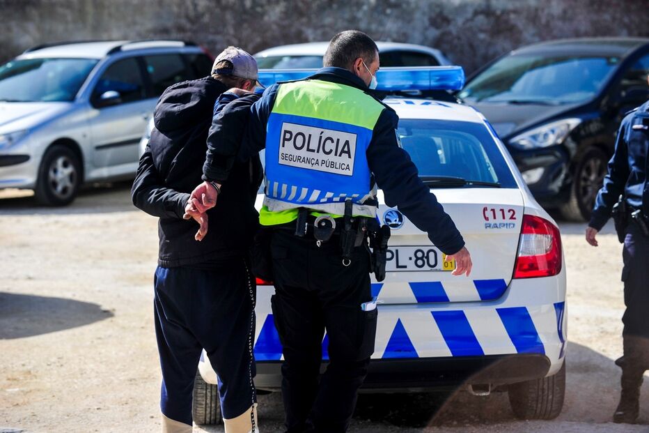 PSP, ladrões, roubo, faca